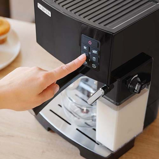 Рожковая помповая кофеварка Sencor SES 4050SS (Черный)